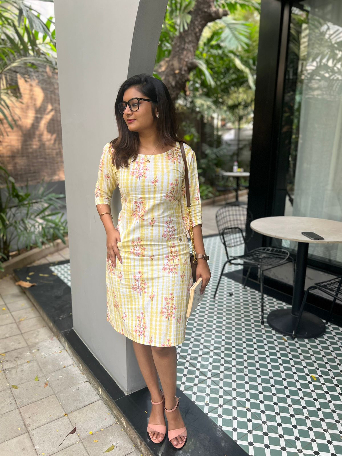 Light Yellow Midi Dress With Sleeves