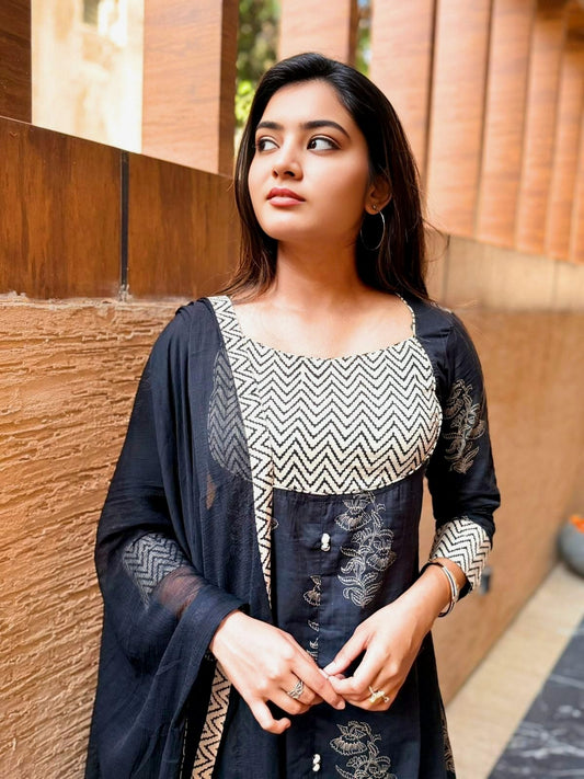 Black A-Line Chiffon Dupatta Set
