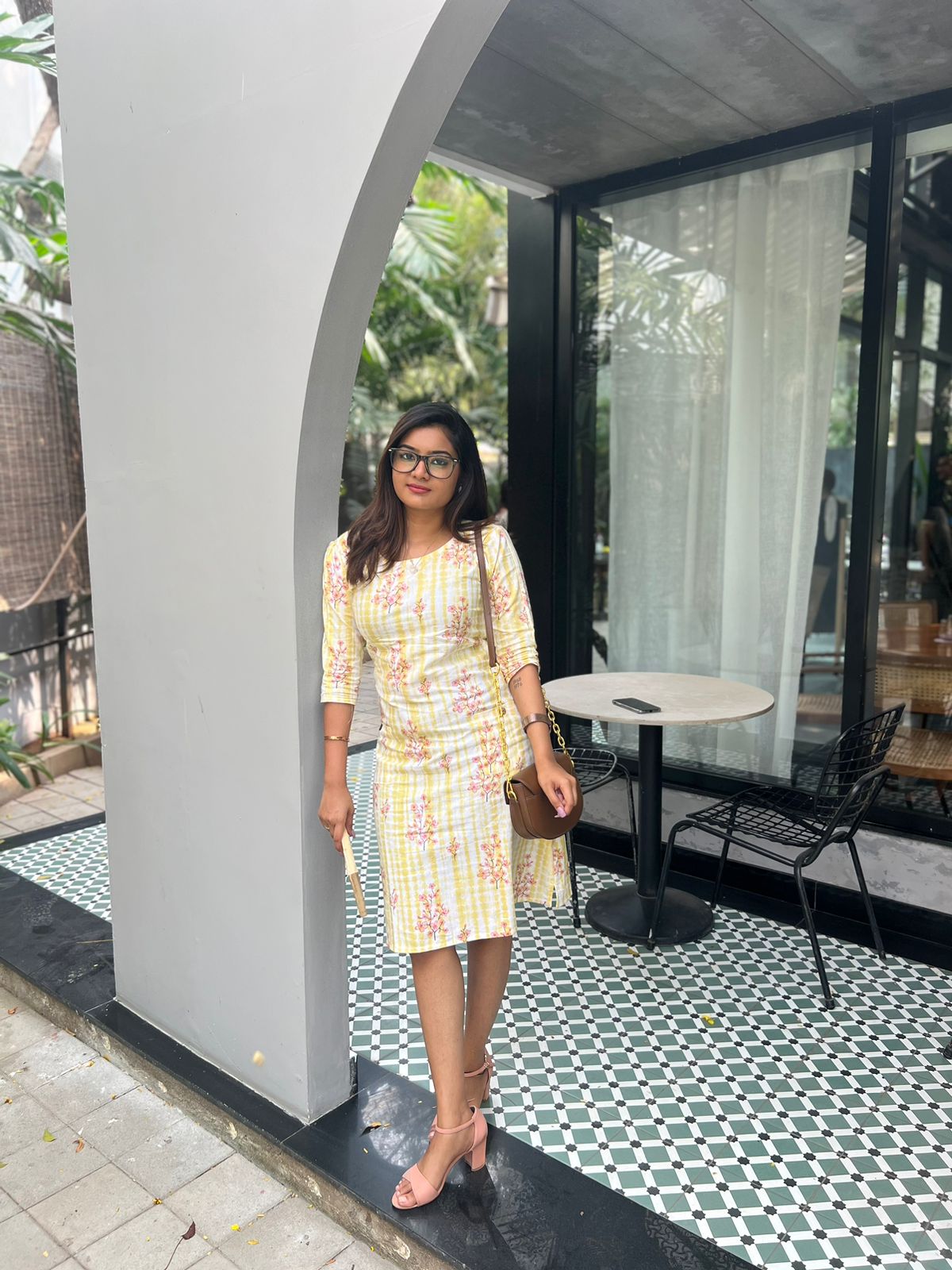 Light Yellow Midi Dress With Sleeves